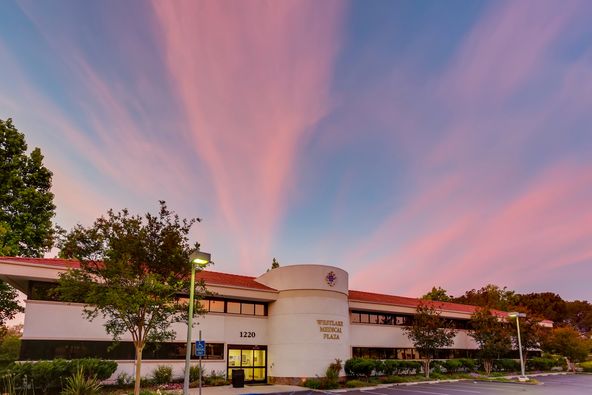 Westlake Medical Plaza: 1220 La Venta Dr, Westlake Village, CA 91361
